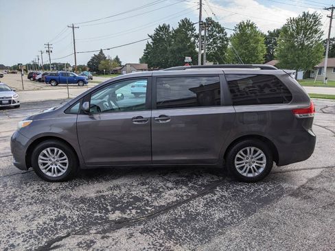 Used 2013 Toyota Sienna XLE FWD image 6
