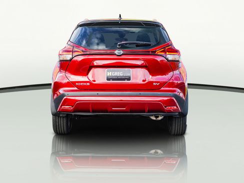 Used 2023 Nissan Kicks SV image 8