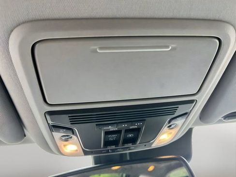 Used 2018 Honda Pilot Elite image 30