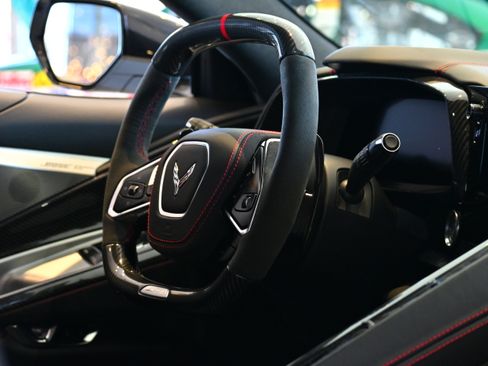 Used 2024 Chevrolet Corvette Z06 w/ Z07 Performance Package image 18