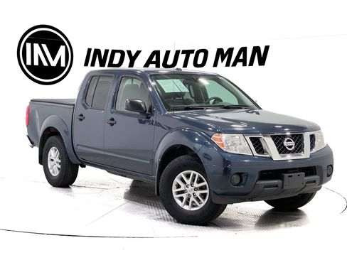 Used 2017 Nissan Frontier SV image 2