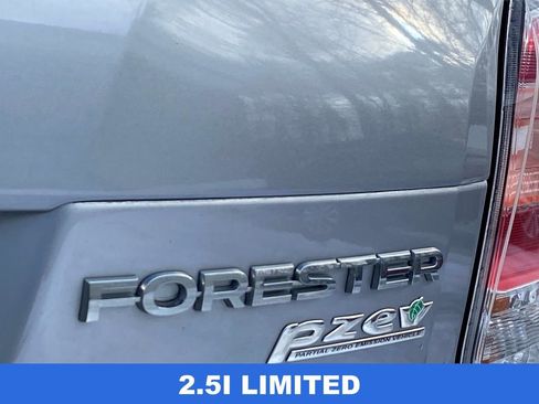 Used 2017 Subaru Forester 2.5i Limited image 6