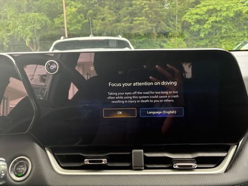 Used 2025 Chevrolet Equinox LT FWD image 21