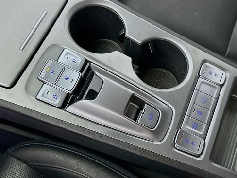 Used 2022 Hyundai Kona Limited image 21
