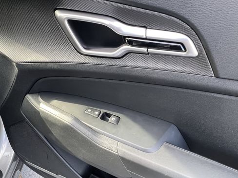 Certified 2025 Kia Sportage LX image 17