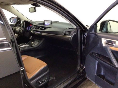 Used 2014 Lexus CT 200h FWD image 10