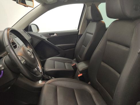 Used 2016 Volkswagen Tiguan SE image 17