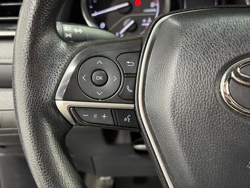 Used 2022 Toyota Camry LE image 28