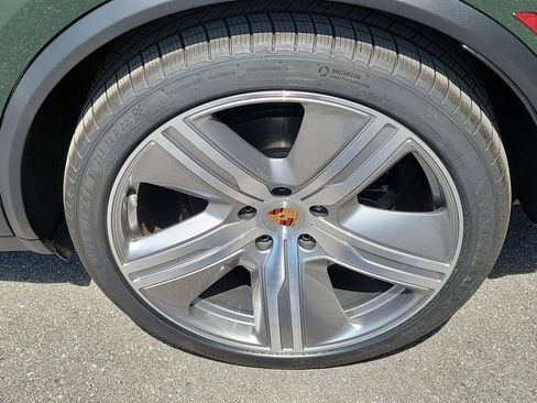 New 2026 Porsche Macan 4 Electric image 11