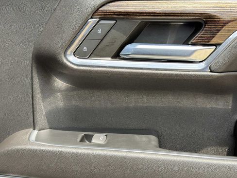 Used 2022 GMC Sierra 1500 Elevation RWD image 18