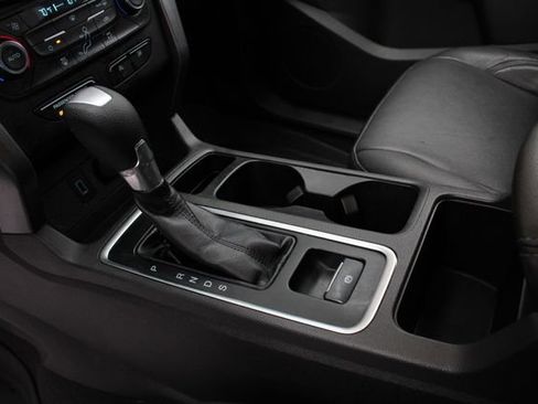 Used 2017 Ford Escape SE image 18