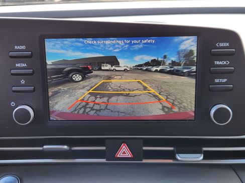 Certified 2023 Hyundai Elantra SEL image 13