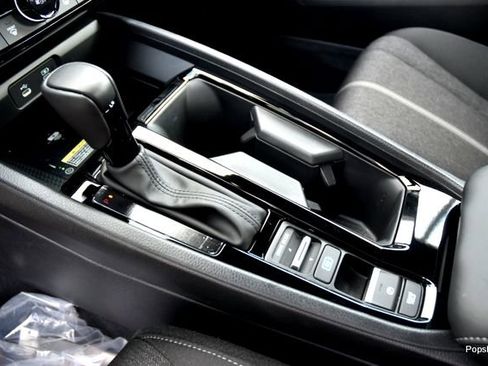 Used 2025 Honda Accord Sport image 10