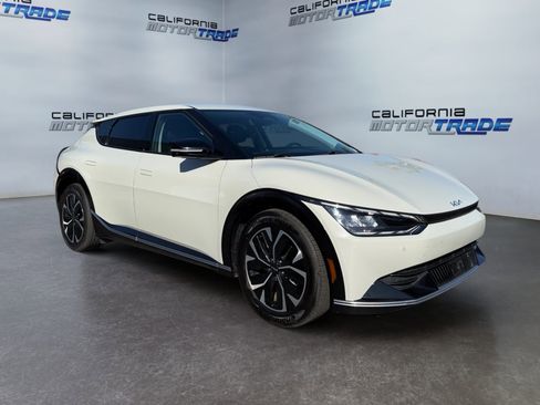 Used 2022 Kia EV6 Wind image 3