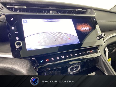 New 2026 Jeep Grand Cherokee Altitude image 5