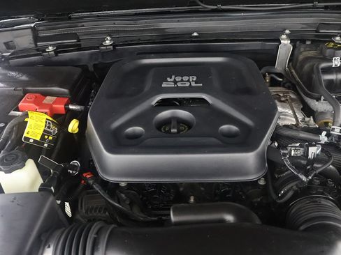 Used 2021 Jeep Wrangler Unlimited Sport AWD/4WD image 16