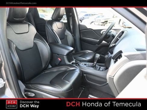 Used 2019 Jeep Cherokee Latitude Plus image 21