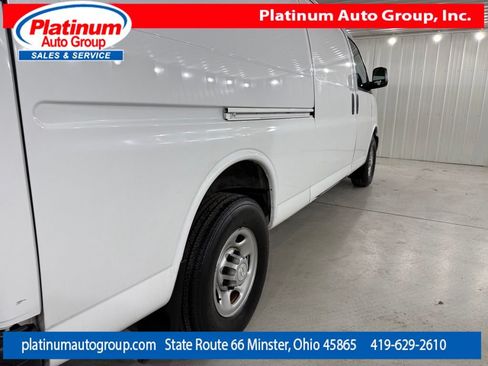 Used 2019 Chevrolet Express 3500 Extended w/ Driver Convenience Package RWD image 43