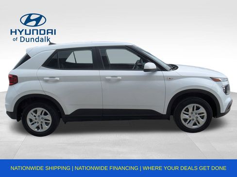 Used 2022 Hyundai Venue SE image 5
