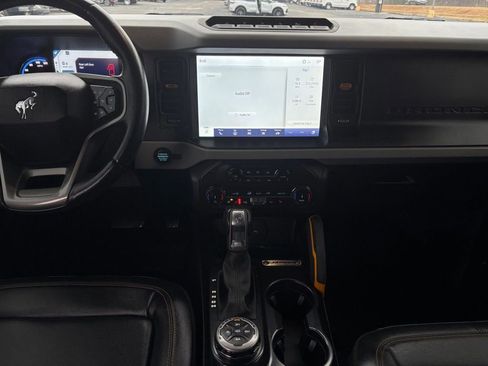 Used 2022 Ford Bronco Badlands image 20