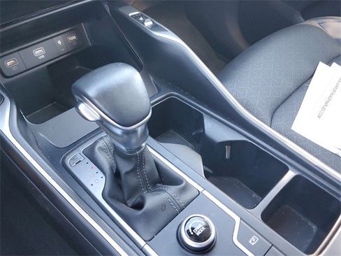 Used 2023 Kia Sorento S image 29