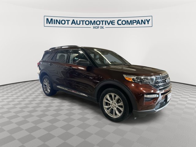 Used 2020 Ford Explorer XLT w/ Equipment Group 202A AWD/4WD image 2