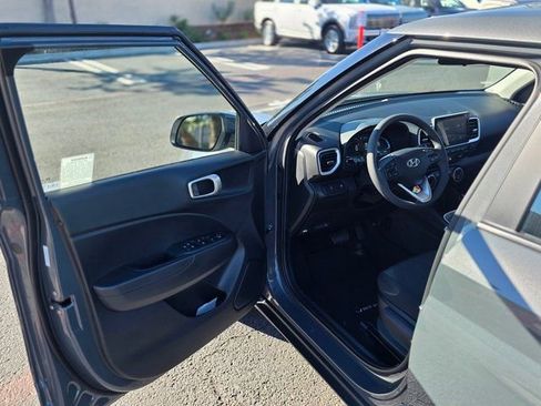 New 2026 Hyundai Venue SE image 33