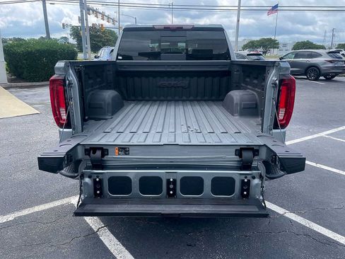 Used 2024 GMC Sierra 1500 AT4 w/ Technology Package AWD/4WD image 23