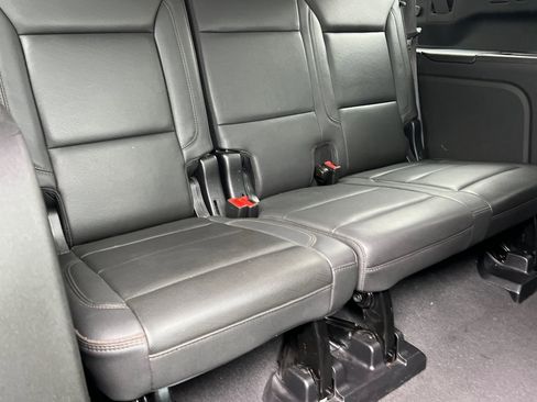 Used 2024 Chevrolet Suburban High Country w/ Premium Package 2 image 18