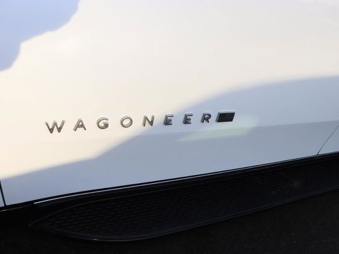 Used 2024 Jeep Wagoneer L Series II w/ Flexible Seating Group image 56