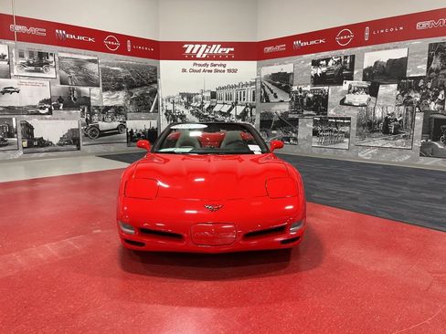Used 1999 Chevrolet Corvette Convertible w/ Performance Handling Pkg RWD image 8