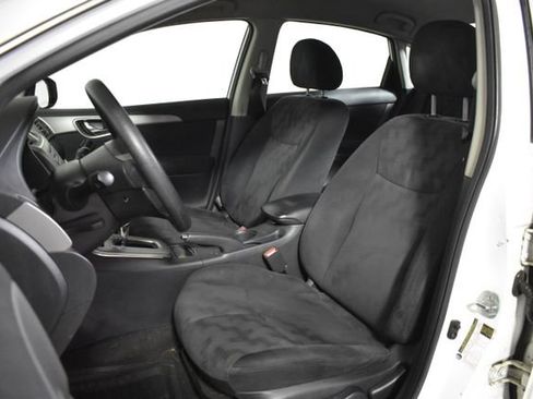 Used 2013 Nissan Sentra SV image 9