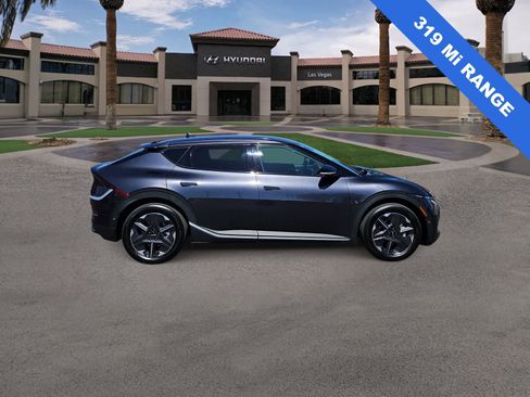 Used 2025 Kia EV6 Light w/ Light LR Technology Package RWD image 9