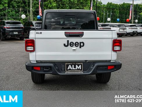 Used 2023 Jeep Gladiator Overland AWD/4WD image 10