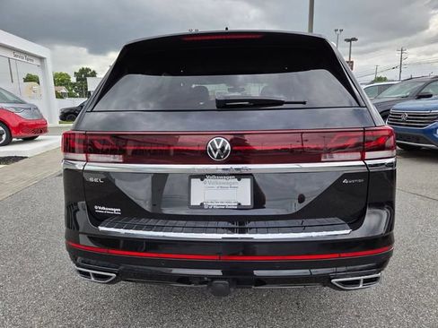 Certified 2024 Volkswagen Atlas SEL Premium R-Line AWD/4WD image 11