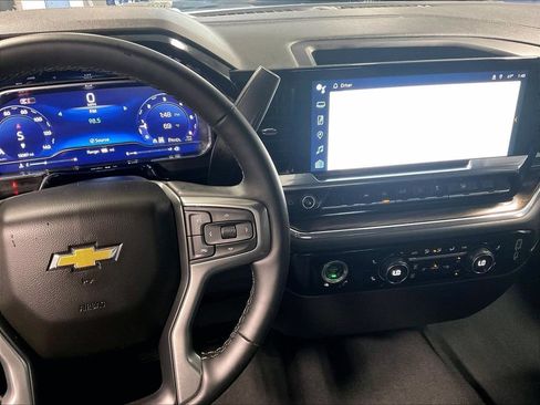 Used 2024 Chevrolet Silverado 1500 LT AWD/4WD image 18