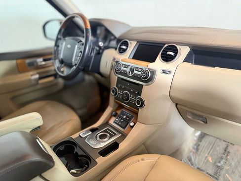 Used 2016 Land Rover LR4 HSE LUX image 10