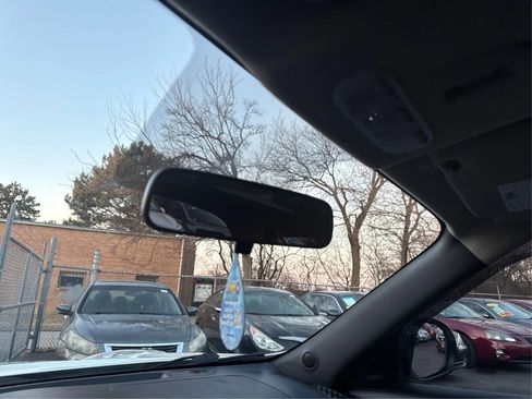 Used 2011 Nissan Juke SL image 18