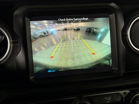 Used 2023 Jeep Wrangler Unlimited Sahara w/ Cold Weather Group image 20