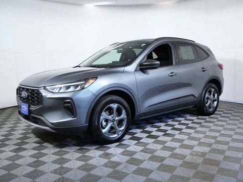 Certified 2025 Ford Escape ST-Line AWD/4WD image 5