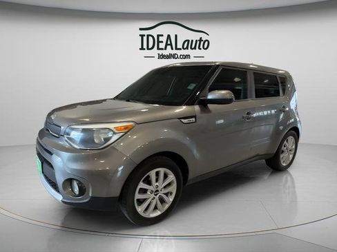Used 2018 Kia Soul + FWD image 6