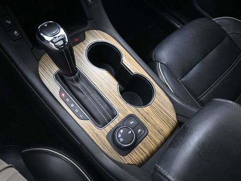 Used 2019 GMC Acadia Denali w/ Technology Package FWD image 29