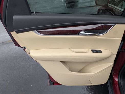 Used 2017 Cadillac XT5 Premium Luxury AWD/4WD image 29