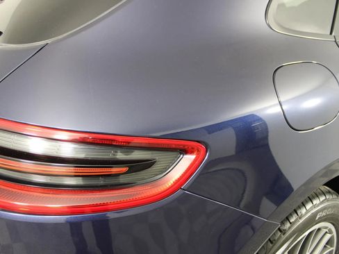 Used 2018 Porsche Macan Sport Edition image 32