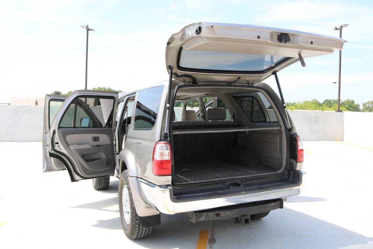 Used 2002 Toyota 4Runner SR5 AWD/4WD image 21