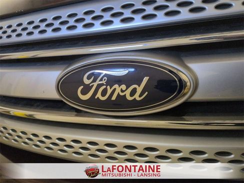 Used 2015 Ford Explorer XLT w/ Equipment Group 202A image 9