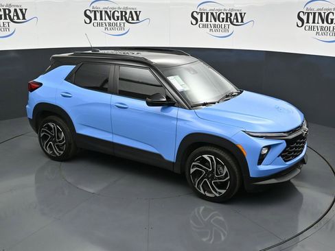 Used 2024 Chevrolet TrailBlazer RS w/ Driver Confidence Package image 9