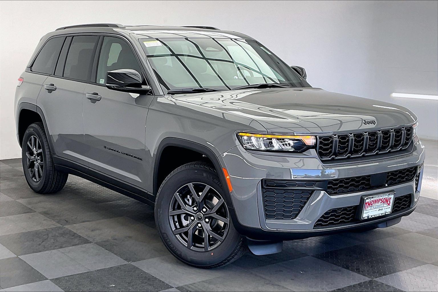 New 2027 Jeep Grand Cherokee 4WD image 1