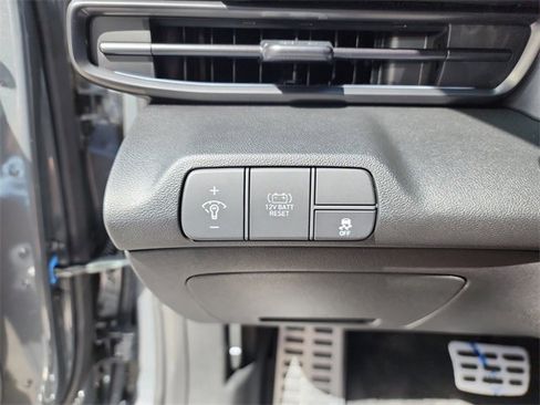 New 2025 Hyundai Elantra SEL image 22