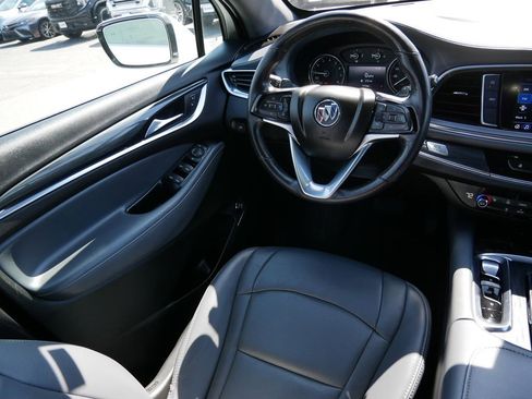 Used 2023 Buick Enclave Essence image 13